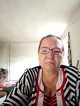 IngaLuna48 online show from June 3, 2026, 1:36 pm