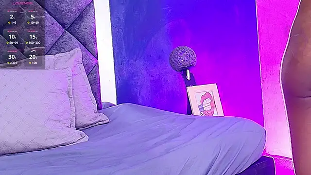 hilary banks1 online show from April 15, 2026, 3:46 am