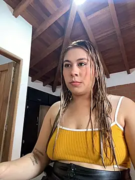 Snapshot of _BellaSmith_ chatting on June 3, 2026, 1:03 pm BellaSmith online show from June 3, 2026, 1:03 pm