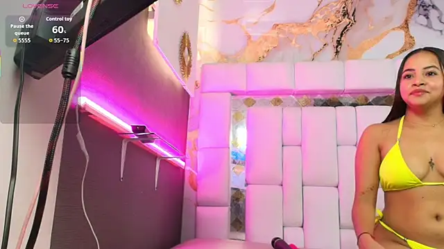 Snapshot of bunny_angel_ chatting on April 16, 2026, 3:02 pm bunny angel online show from April 16, 2026, 3:02 pm