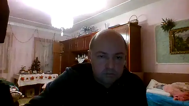 Snapshot of Luceriusbigass chatting on December 29, 2024, 5:22 pm Luceriusbigass online show from December 29, 2024, 5:22 pm