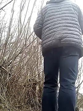 Snapshot of Luceriusbigass chatting on March 17, 2025, 11:21 am Luceriusbigass online show from March 17, 2025, 11:21 am