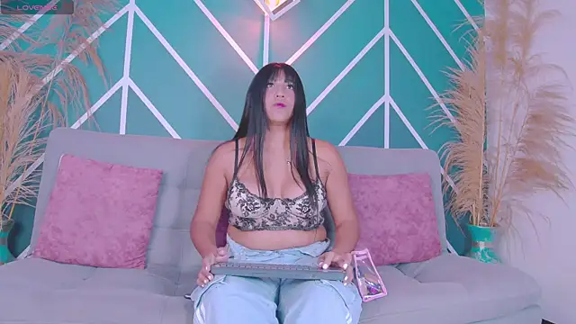 Grace Walkerr online show from April 8, 2026, 1:55 pm