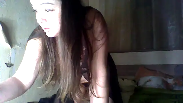 Snapshot of Olha14 chatting on April 7, 2026, 6:19 pm Olha14 online show from April 7, 2026, 6:19 pm