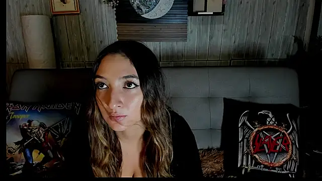 Alucarda666 online show from July 4, 2026, 9:10 pm