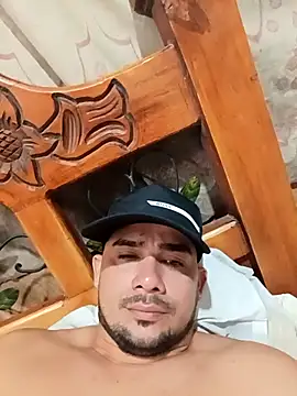 franDuxxx online show from April 10, 2026, 6:23 pm