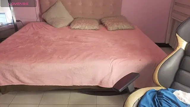Sweet cat t online show from June 21, 2026, 1:52 am