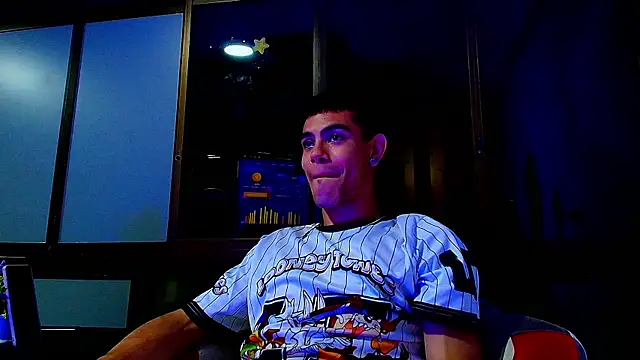 Snapshot of RomeoBoselli__ chatting on July 10, 2026, 4:17 am RomeoBoselli online show from July 10, 2026, 4:17 am