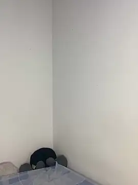 DarkSirenQueen online show from April 18, 2026, 9:35 am