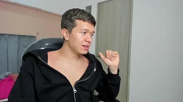 Snapshot of ken_col chatting on April 12, 2026, 5:34 am ken col online show from April 12, 2026, 5:34 am