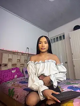 Snapshot of pocahontasbaby_ chatting on May 27, 2026, 5:26 am pocahontasbaby online show from May 27, 2026, 5:26 am