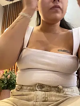 Snapshot of Hana-Parker chatting on May 20, 2026, 8:37 pm Hana-Parker online show from May 20, 2026, 8:37 pm