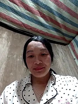 vanlucky2 online show from May 7, 2026, 1:27 pm