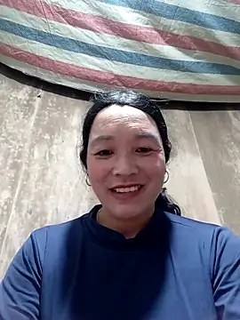 vanlucky2 online show from May 17, 2026, 12:52 am
