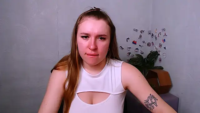 KassiaRayne  online show from April 24, 2026, 3:42 am