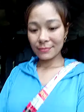 mia0033 online show from May 1, 2026, 10:31 am