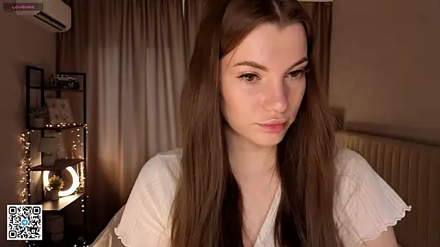 Snapshot of JerleneBelfy chatting on April 24, 2026, 4:04 am JerleneBelfy online show from April 24, 2026, 4:04 am