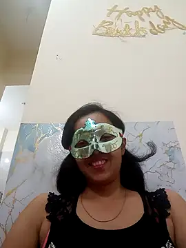 Charming-Cherry online show from April 18, 2026, 10:10 pm