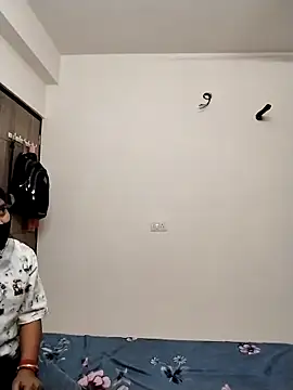 kavyasharma0 online show from April 8, 2026, 5:13 pm