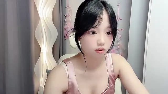 Xiaoqing00 online show from June 5, 2026, 6:52 am
