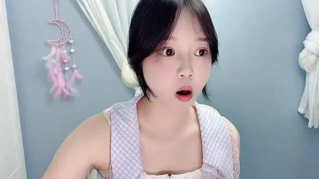 Xiaoqing00 online show from June 18, 2026, 10:52 am