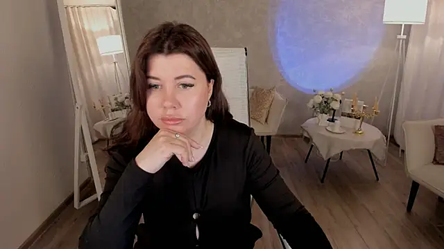 TheaCassian online show from April 19, 2026, 6:24 am