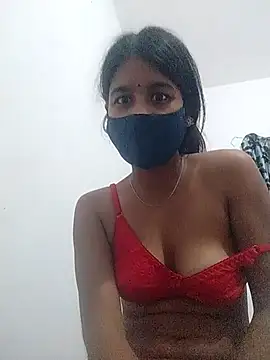 Shaniya03 online show from May 11, 2026, 4:04 pm