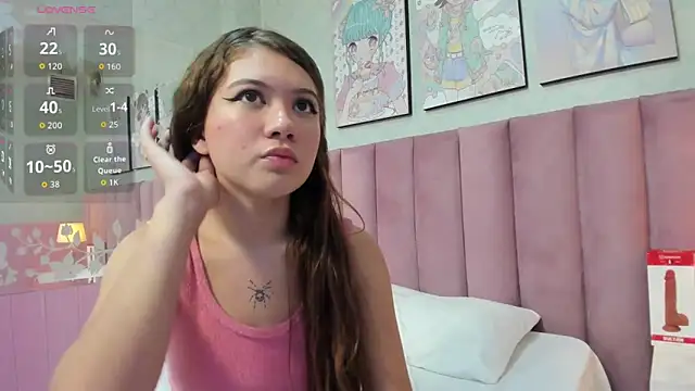 Hellencute18  online show from June 8, 2026, 11:10 am