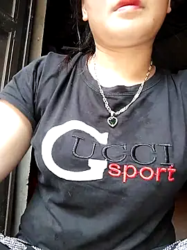 giahan1 online show from April 21, 2026, 5:03 am