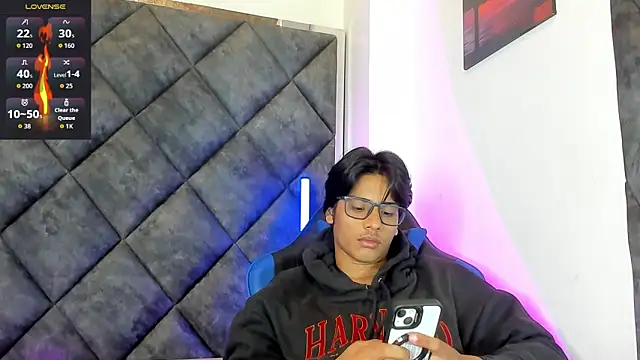 LiamKron online show from June 22, 2026, 11:29 am