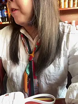 yhan1314 online show from April 18, 2026, 1:31 am