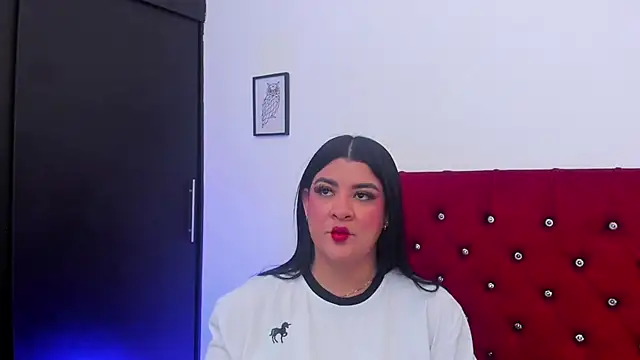 Katty West online show from May 26, 2026, 7:43 pm
