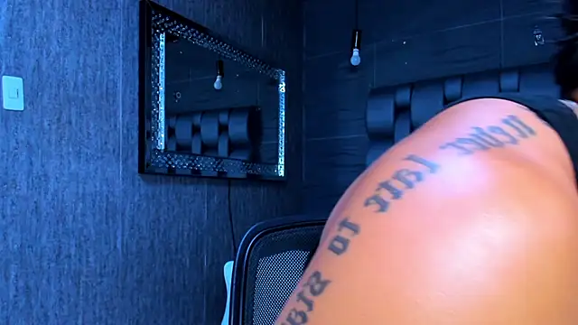 Snapshot of alangreek1 chatting on April 11, 2026, 10:58 pm alangreek1 online show from April 11, 2026, 10:58 pm