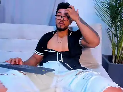 alangreek1 online show from July 8, 2026, 2:16 am