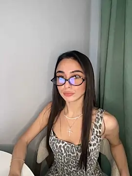 ItsAshly  online show from April 18, 2026, 2:10 pm