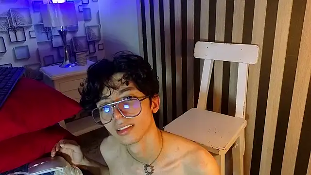 Twink Sebas7 online show from April 15, 2026, 7:58 pm