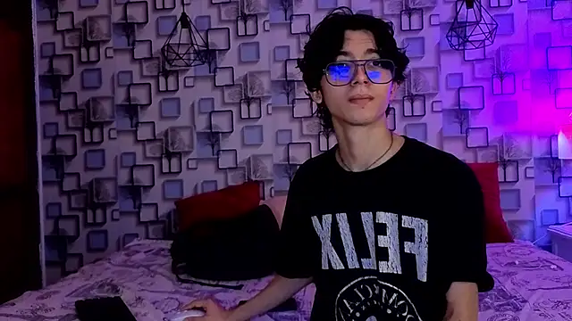 Twink Sebas7 online show from May 24, 2026, 12:21 pm