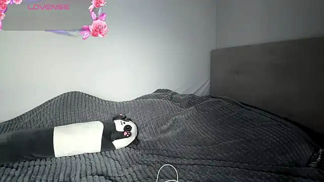 Thyeiysyla online show from April 11, 2026, 2:16 am