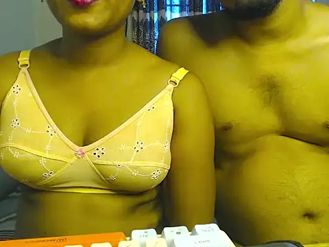 VelvetCoupleLive online show from June 27, 2026, 9:25 am