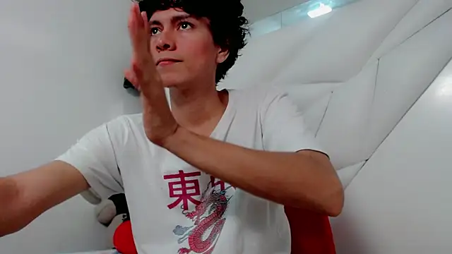 Snapshot of Shirowitheb chatting on April 11, 2026, 12:09 pm Shirowitheb online show from April 11, 2026, 12:09 pm