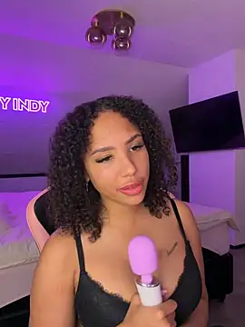 Snapshot of princessromyindy chatting on April 16, 2026, 8:20 pm princessromyindy online show from April 16, 2026, 8:20 pm