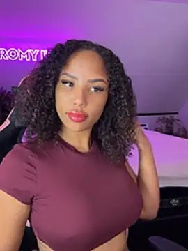 Snapshot of princessromyindy chatting on April 28, 2026, 6:46 pm princessromyindy online show from April 28, 2026, 6:46 pm