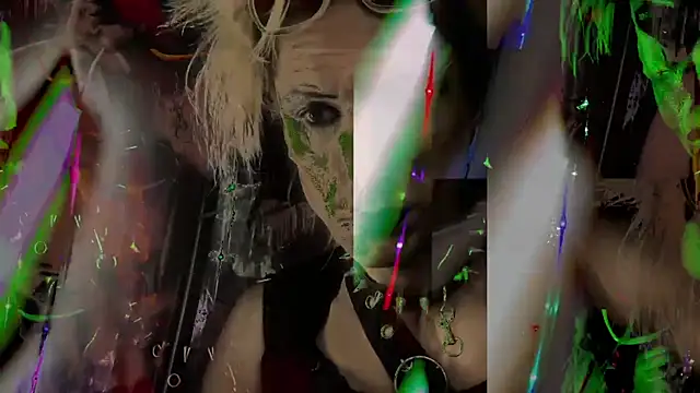 Snapshot of TgirlBrat chatting on July 1, 2026, 4:14 am TgirlBrat online show from July 1, 2026, 4:14 am