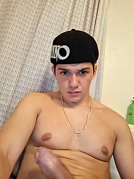 alexis21223 online show from May 10, 2026, 9:47 am