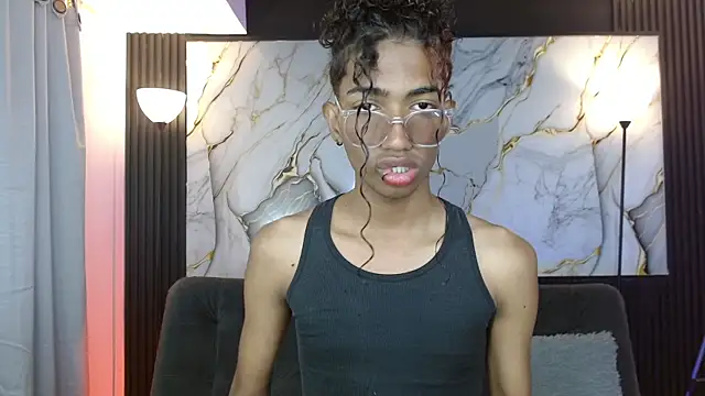 Snapshot of triiangel_latinboy chatting on May 15, 2026, 1:07 pm triiangel latinboy online show from May 15, 2026, 1:07 pm