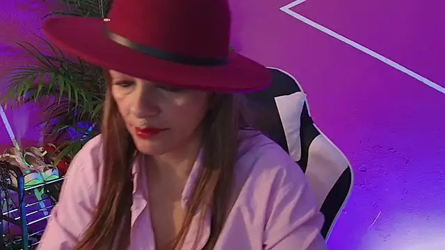 Snapshot of CarolMis_79 chatting on April 16, 2026, 12:28 pm CarolMis 79 online show from April 16, 2026, 12:28 pm