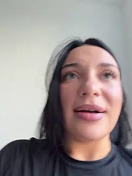 Snapshot of LucyHotty_ chatting on April 18, 2026, 10:08 am LucyHotty online show from April 18, 2026, 10:08 am