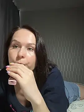 Snapshot of Hopefully_ chatting on June 18, 2026, 9:14 am Hopefully online show from June 18, 2026, 9:14 am