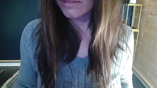 Snapshot of NicoleLove_ chatting on May 29, 2026, 4:21 am NicoleLove online show from May 29, 2026, 4:21 am
