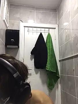 Eyelessmage1 online show from April 15, 2026, 7:32 pm